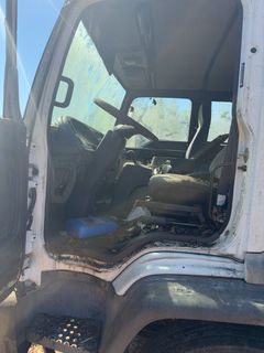 **Alternate Pickup Location and Date** 1999 Isuzu FTR Cab & Chassis, 24FT - Image 6