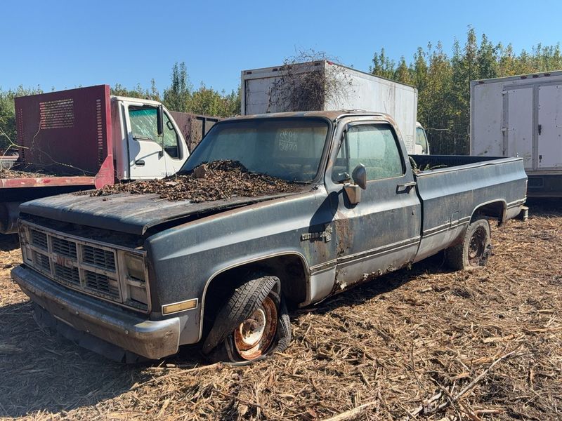 **Alternate Pickup Location and Date** Chevrolet Pickup Truck, No Key, Untested - Image 1