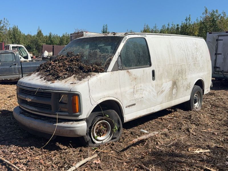 **Alternate Pickup Location and Date** 1997 Chevrolet 2600 White Work Van, Door Key Only, Untested - Image 1