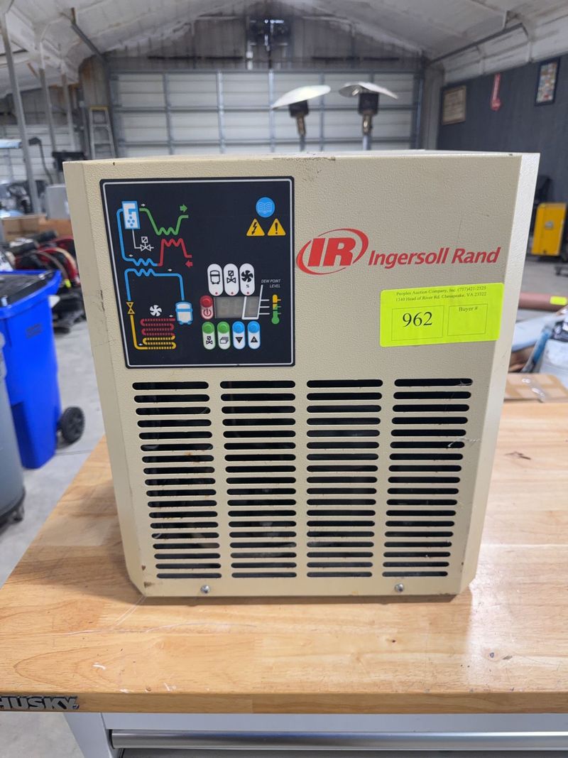 Ingersoll Rand D24IN Air Dryer Unit - Image 1