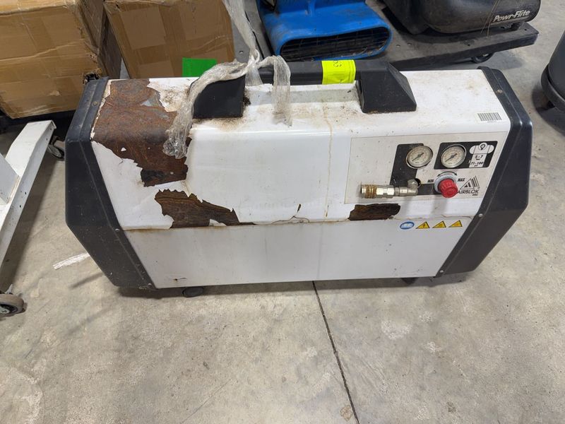 Airblok Series Portable Electric Air Compressor - Image 1