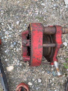 Rigid Manual Pipe Threader With Handles and Die Head - Image 3