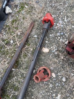 Rigid Manual Pipe Threader With Handles and Die Head - Image 5