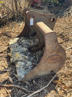 **Alternate Pickup Location and Date** 50" Excavator Bucket for CASE CX130 - Image 2