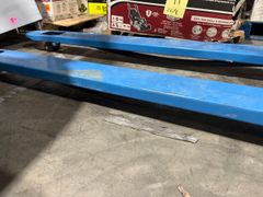 Uline Industrial Pallet Truck - Long Fork - Image 9