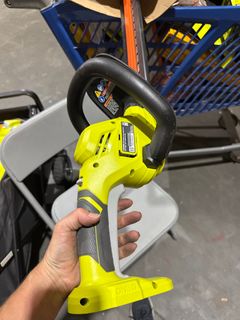 RYOBIONE+ 18V 22 in. Lithium-Ion Cordless Hedge Trimmer (Tool Only - Image 2