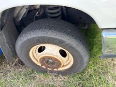 2020 Ford E-450 Starcraft Handicap Accessible Bus *Alternate Location* - Image 12