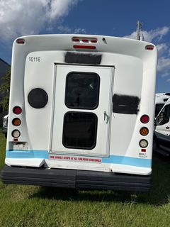 2020 Ford E-450 Starcraft Handicap Accessible Bus *Alternate Location* - Image 4