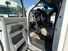 2020 Ford E-450 Starcraft Handicap Accessible Bus *Alternate Location* - Image 5