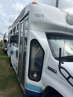 2020 Ford E-450 Starcraft Handicap Accessible Bus *Alternate Location* - Image 14