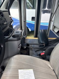 2020 Ford E-450 Starcraft Handicap Accessible Bus *Alternate Location* - Image 21