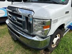 2020 Ford E-450 Starcraft Handicap Accessible Bus *Alternate Location* - Image 11