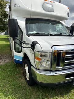2020 Ford E-450 Starcraft Handicap Accessible Bus *Alternate Location* - Image 11