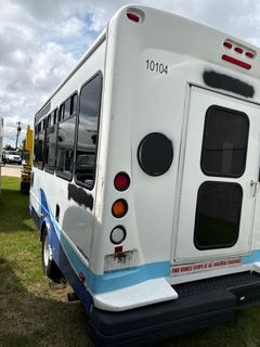2020 Ford E-450 Starcraft Handicap Accessible Bus *Alternate Location* - Image 16