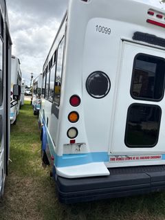 2020 Ford E-450 Starcraft Handicap Accessible Bus *Alternate Location* - Image 16