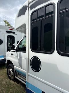 2020 Ford E-450 Starcraft Handicap Accessible Bus *Alternate Location* - Image 18