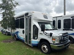 2020 Ford E-450 Starcraft Handicap Accessible Bus *Alternate Location* - Image 3