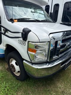 2020 Ford E-450 Starcraft Handicap Accessible Bus *Alternate Location* - Image 10