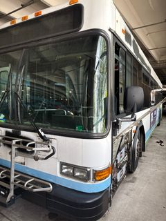2007 Gillig 40-Foot Diesel Transit Bus - Image 21