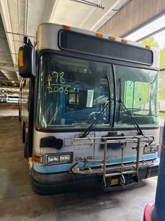 2006 Gillig 40-Foot Diesel Transit Bus - Image 2
