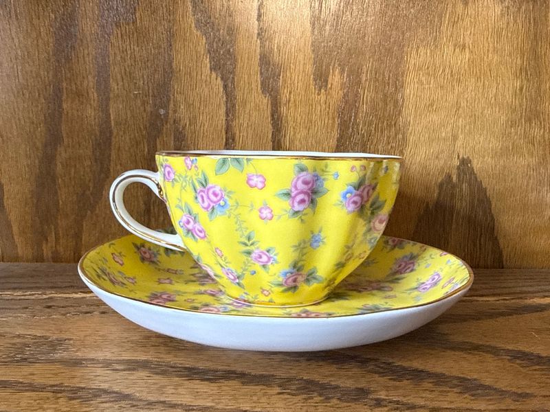 Royal Cotswolds Godinger Floral Chintz Yellow Teacup Saucer Set