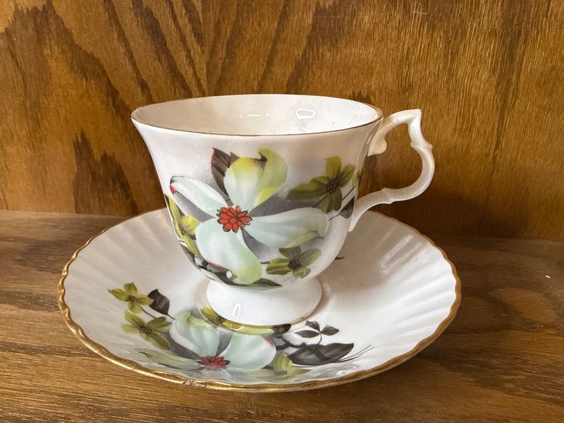 Bluebird Canadian Fine Bone China Dogwood Teacup Saucer Set
