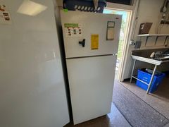G E Hotpoint Refrigerator  - Image 2