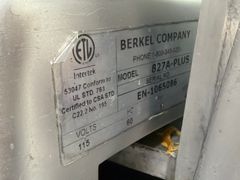 Berkel 827A-PLUS Commercial Meat Slicer - Image 3