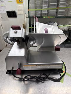 Berkel 827A-PLUS Commercial Meat Slicer - Image 6