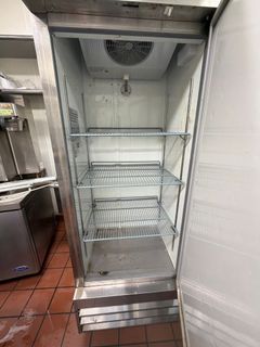 Avantco 1 Door Reach-In Refrigerator 178A19FHC - Image 4