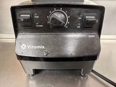 Vitamix 5200 Blender with Pitcher and Lid - Image 3