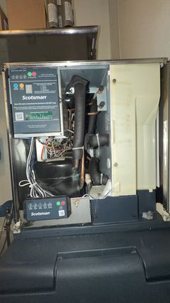 Scotsman Ice Maker and Bin Model MCD522MA-1A - Image 3