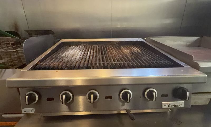 Garland Commercial Gas Charbroiler Grill - Image 1
