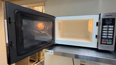 Panasonic Commercial Microwave Oven - Image 3