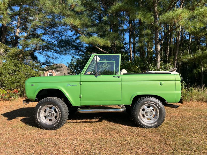 1973 Ford Bronco | Classic First-Generation SUV | 302 V8 | Uncut Body "Berlin, Md" banner