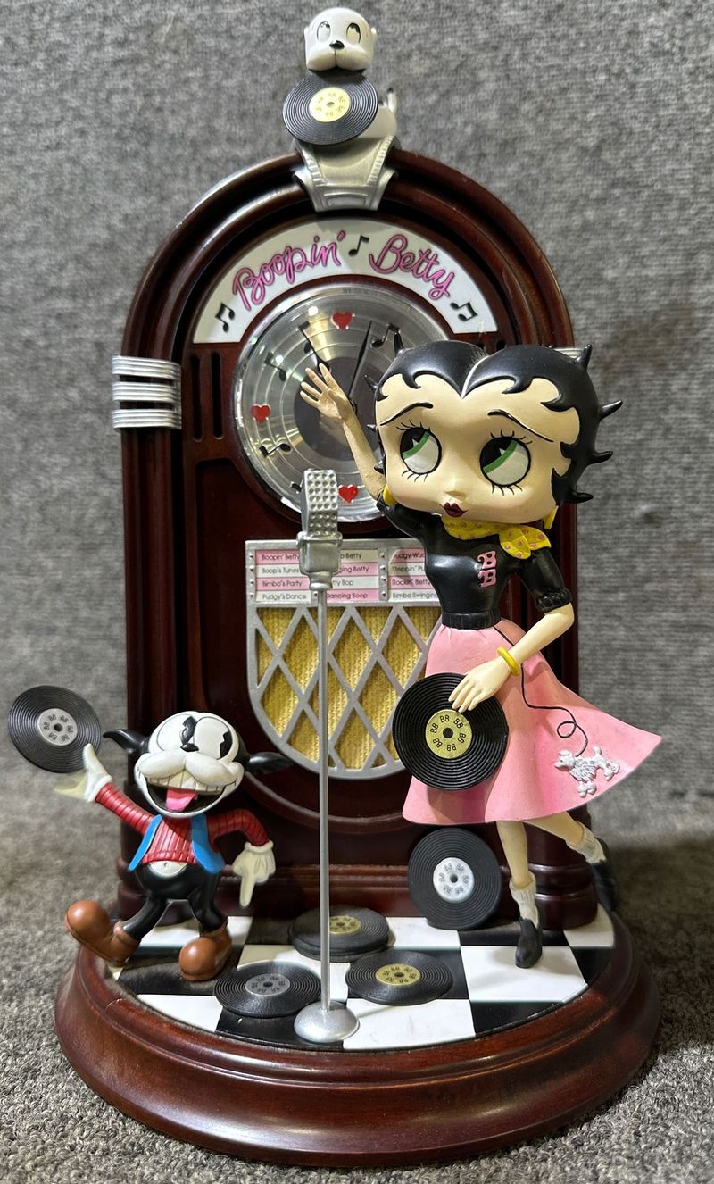Danbury Mint Jukebox Betty Clock