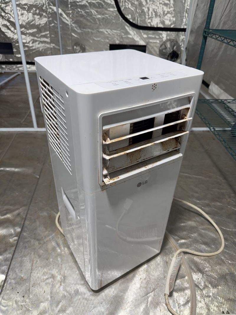 LG LP0525WFR Portable Air Conditioner - Image 1