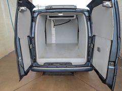 2016 Nissan NV200 SV Refrigerated Van - Image 31