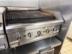 30-Inch Stainless Steel Natural Gas Charbroiler - Image 2