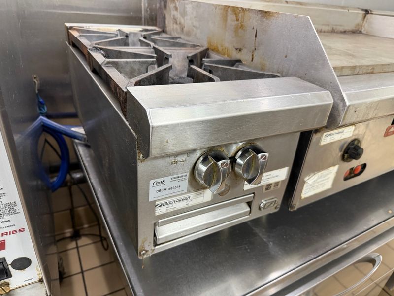 Southbend Stainless Two-Burner Gas Hotplate - Image 1