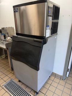 Commercial Ice Maker and Bin, Avantco 194MCF530A - Image 1