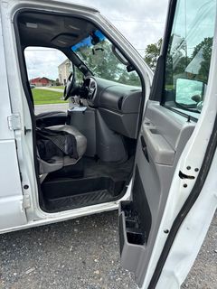 2002 Ford E-150 Cargo Van  - Image 13