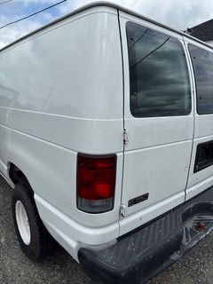 2002 Ford E-150 Cargo Van  - Image 22
