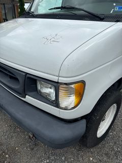 2002 Ford E-150 Cargo Van  - Image 9