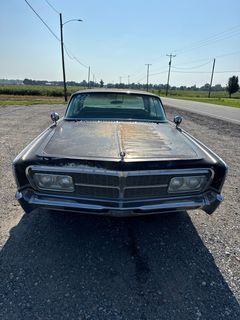 1965 Imperial Crown 4 door hardtop - Image 2