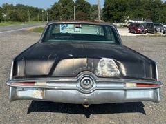 1965 Imperial Crown 4 door hardtop - Image 4