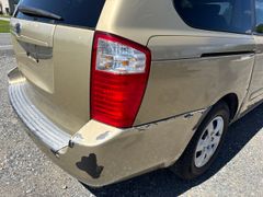2010 Kia Sedona  - Image 17