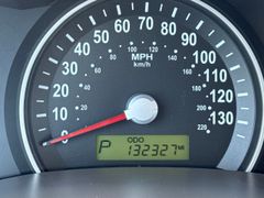2010 Kia Sedona  - Image 27