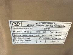 2010 Kia Sedona  - Image 7