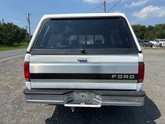 1992 Ford F150 XLT 4x4  - Image 4